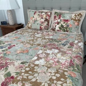 Pottery Barn Carolina Patchwork Quilt Set - Multicolor